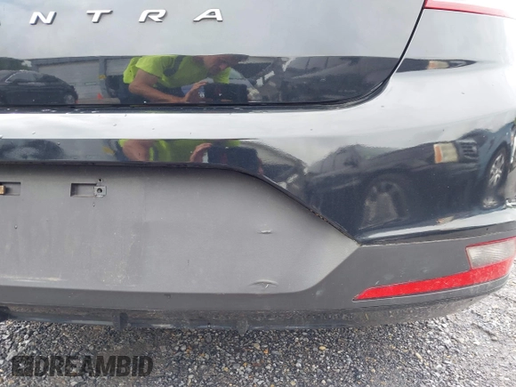 2020 Hyundai Elantra SE z VIN 5NPD74LF2LH510135, wystawiony jako IAAI lot #42265069 z przebiegiem 38 216 mil mil oraz . Historia ofert i sprzedaży dostępna na DreamBid. Obrazek 20.