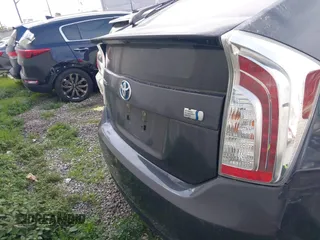 2015 Toyota Prius Four z VIN JTDKN3DU7F2003225, wystawiony jako IAAI lot #41741030 z przebiegiem 195 090 mil mil oraz . Historia ofert i sprzedaży dostępna na DreamBid. Obrazek 16.