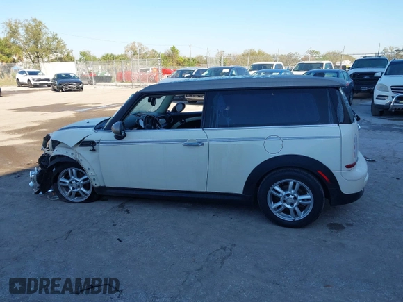 2013 MINI Clubman z VIN WMWZF3C54DT491236, wystawiony jako IAAI lot #41663705 z przebiegiem 90 046 mil mil oraz . Historia ofert i sprzedaży dostępna na DreamBid. Obrazek 14.