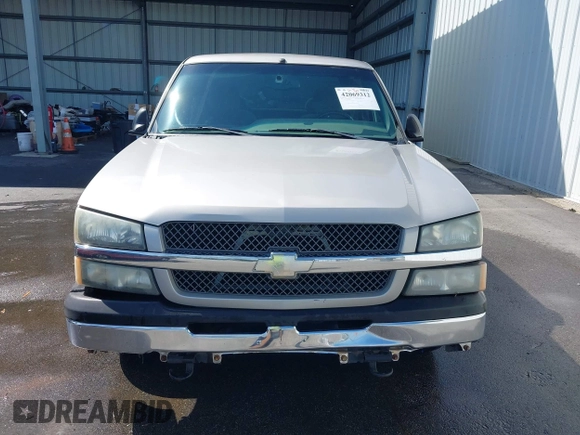 2004 Chevrolet Silverado 1500 LS with VIN 2GCEC19V041298867, listed as a IAAI auction lot 42069312 with 322,484 mi miles. Bid and sale history available at carsss.com. Image 12.