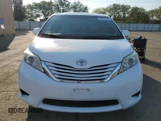 2015 Toyota Sienna LE AAS z VIN 5TDKK3DC6FS560071, wystawiony jako Copart lot #59883805 z przebiegiem 125 292 mil mil oraz Szkoda całkowita • Salvage title. Historia ofert i sprzedaży dostępna na DreamBid. Obrazek 5.
