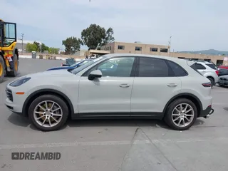 2022 Porsche Cayenne with VIN WP1AA2AY0NDA03531, listed as a IAAI auction lot 42012999 with 17,728 mi miles and . Bid and sale history available at DreamBid. Image 14.