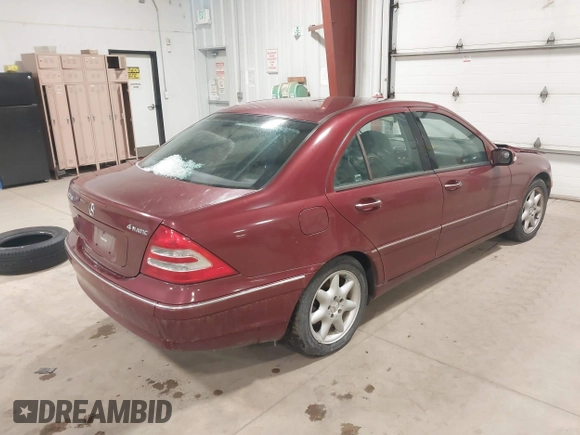 2004 Mercedes-Benz C 240 z VIN WDBRF81J64F502864, wystawiony jako IAAI lot #41733100 z przebiegiem 122 817 mil mil oraz . Historia ofert i sprzedaży dostępna na DreamBid. Obrazek 4.