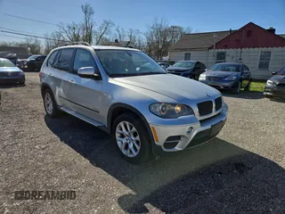 2011 BMW X5 35i with VIN 5UXZV4C54BL410887, listed as a Copart auction lot 52511755 with 111,777 mi miles and Clean Title. Bid and sale history available at carsss.com. Image 1.