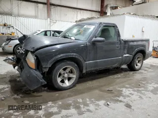 2002 GMC Sonoma SLS with VIN 1GTCS14WX28239250, listed as a Copart auction lot 46291075 with 186,402 mi miles and Salvage Title. Bid and sale history available at carsss.com. Image 1.