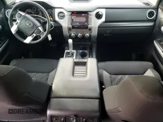 2020 Toyota Tundra 2WD SR5 with VIN 5TFEY5F13LX261579, listed as a Copart auction lot 86322274 with 98,093 mi miles and Salvage Title. Bid and sale history available at carsss.com. Image 8.
