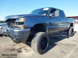 2007 Chevrolet Silverado 2500HD Classic LT3 with VIN 1GCHK23D97F183638, listed as a IAAI auction lot 41299493 with 238,146 mi miles. Bid and sale history available at carsss.com. Image 2.