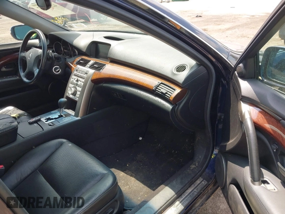 2005 Acura RL with VIN JH4KB16535C018279, listed as a IAAI auction lot 42563577 with 140,738 mi miles and . Bid and sale history available at DreamBid. Image 5.