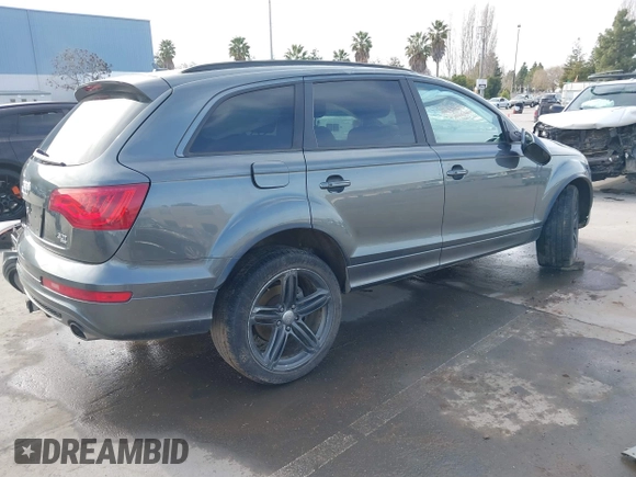 2015 Audi Q7 3.0T S line Prestige with VIN WA1DGAFE4FD004070, listed as a IAAI auction lot 41600288 with 157,842 mi miles. Bid and sale history available at carsss.com. Image 4.