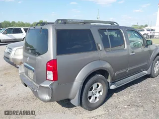 2006 Nissan Pathfinder SE with VIN 5N1AR18U66C661526, listed as a IAAI auction lot 42080428 with 205,044 mi miles. Bid and sale history available at carsss.com. Image 4.
