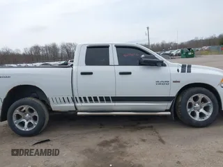 2016 Ram 1500 Express z VIN 1C6RR7FT2GS147174, wystawiony jako IAAI lot #42019690 z przebiegiem 53 330 mil mil oraz . Historia ofert i sprzedaży dostępna na DreamBid. Obrazek 13.