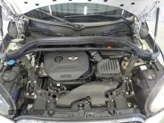 2019 MINI Countryman Cooper with VIN WMZYV5C54K3F58009, listed as a Copart auction lot 53679575 with 104,735 mi miles and Salvage title. Bid and sale history available at DreamBid. Image 11.