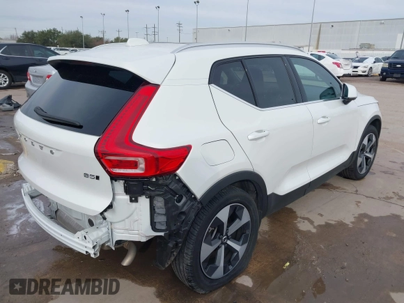 2024 Volvo XC40 Plus Bright Theme with VIN YV4L12UE2R2246722, listed as a IAAI auction lot 41307087 with 19,852 mi miles. Bid and sale history available at carsss.com. Image 4.
