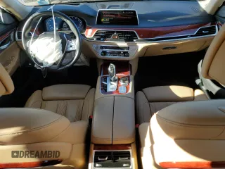 2022 BMW 7 Series with VIN WBA7U2C11NCJ22940, listed as a Copart auction lot 87848125 with 37,023 mi miles and Salvage title. Bid and sale history available at DreamBid. Image 8.