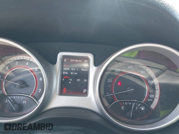 2013 Dodge Journey SXT with VIN 3C4PDCBB4DT563709, listed as a IAAI auction lot 42019033 with 201,188 mi miles. Bid and sale history available at carsss.com. Image 7.