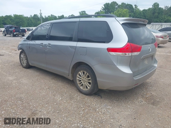 2012 Toyota Sienna XLE AAS с VIN 5TDYK3DC8CS276589, выставлен на аукционе IAAI как лот 42252242 с пробегом 221 618 миль миль и . История ставок и продаж доступна на DreamBid. Изображение 3.