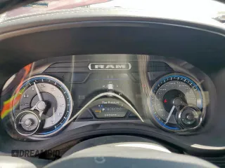 2019 Ram 1500 Limited z VIN 1C6SRFHT7KN700112, wystawiony jako Copart lot #56429005 z przebiegiem 93 433 mil mil oraz Szkoda całkowita • Salvage title. Historia ofert i sprzedaży dostępna na DreamBid. Obrazek 9.