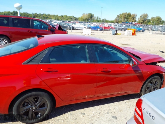 2022 Hyundai Elantra SEL with VIN 5NPLM4AG7NH085403, listed as a IAAI auction lot 40477863 with 18,638 mi miles and . Bid and sale history available at DreamBid. Image 13.