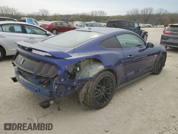 2015 Ford Mustang GT z VIN 1FA6P8CF8F5433832, wystawiony jako Copart lot #50827945 z przebiegiem 109 106 mil mil oraz Szkody całkowita. Historia ofert i sprzedaży dostępna na DreamBid. Obrazek 3.