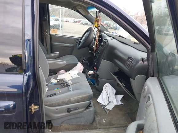 2005 Dodge Caravan SE with VIN 1D4GP24R75B108449, listed as a IAAI auction lot 41734639 with 266,376 mi miles and . Bid and sale history available at DreamBid. Image 5.