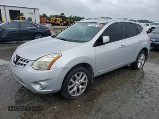 2013 Nissan Rogue SL z VIN JN8AS5MV9DW135759, wystawiony jako Copart lot #56556845 z przebiegiem 201 053 mil mil oraz Szkoda całkowita • Salvage title. Historia ofert i sprzedaży dostępna na DreamBid. Obrazek 1.