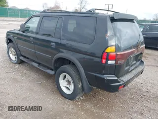 2000 Mitsubishi Montero Sport LS with VIN JA4LS31H0YP809623, listed as a IAAI auction lot 41821577 with 84,850 mi miles. Bid and sale history available at carsss.com. Image 3.