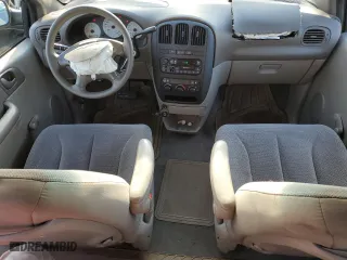 2001 Chrysler Voyager with VIN 1C8GJ25B81B154297, listed as a Copart auction lot 84802984 with 118,661 mi miles and Salvage Title. Bid and sale history available at carsss.com. Image 8.