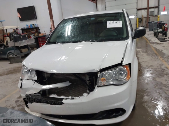 2018 Dodge Grand Caravan SE with VIN 2C4RDGBG0JR180361, listed as a IAAI auction lot 41064126 with 135,841 mi miles. Bid and sale history available at carsss.com. Image 12.