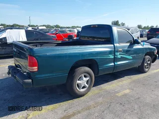 1998 Dodge Dakota SLT with VIN 1B7FL26X2WS685844, listed as a IAAI auction lot 41857719 with Not Provided miles and . Bid and sale history available at carsss.com. Image 4.