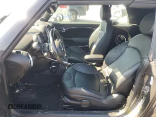 2014 MINI Convertible S с VIN WMWZP3C52ET706661, выставлен на аукционе Copart как лот 70040934 с пробегом 65 484 миль миль и Списание • Salvage title. История ставок и продаж доступна на DreamBid. Изображение 7.