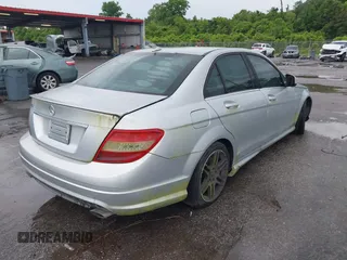 2008 Mercedes-Benz C 350 Sport with VIN WDDGF56XX8R020414, listed as a IAAI auction lot 42301129 with Not provided miles and . Bid and sale history available at DreamBid. Image 4.