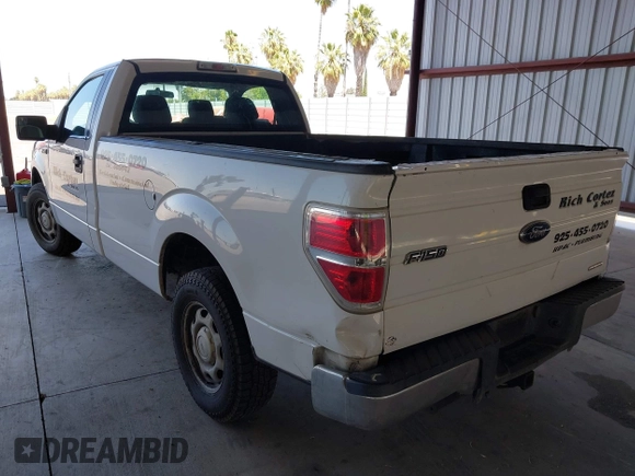 2013 Ford F-150 XL z VIN 1FTNF1CF2DKE46719, wystawiony jako IAAI lot #42865368 z przebiegiem 358 593 mil mil oraz . Historia ofert i sprzedaży dostępna na DreamBid. Obrazek 3.