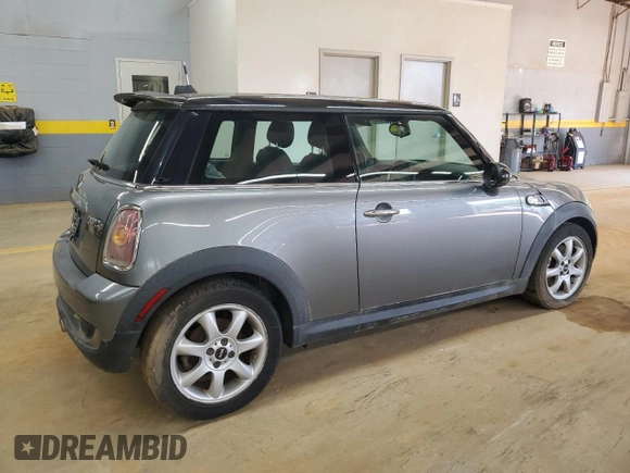 2010 MINI Hardtop S with VIN WMWMF7C59ATW88691, listed as a Copart auction lot 51974255 with Not Provided miles and Clean Title. Bid and sale history available at DreamBid. Image 3.