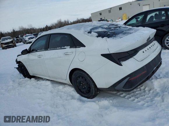 2024 Hyundai Elantra SEL z VIN KMHLM4DG0RU736051, wystawiony jako Copart lot #43045135 z przebiegiem 17 648 mil mil oraz Szkoda całkowita • Salvage title. Historia ofert i sprzedaży dostępna na DreamBid. Obrazek 2.