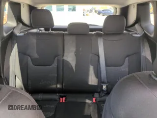 2017 Jeep Renegade Latitude z VIN ZACCJBBB4HPF38906, wystawiony jako Copart lot #56379205 z przebiegiem 65 908 mil mil oraz Szkoda całkowita • Salvage title. Historia ofert i sprzedaży dostępna na DreamBid. Obrazek 10.