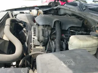 2007 Chevrolet Silverado 1500 LS z VIN 2GCEC13V971113986, wystawiony jako IAAI lot #42925763 z przebiegiem 233 163 mil mil oraz . Historia ofert i sprzedaży dostępna na DreamBid. Obrazek 18.
