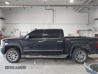 2015 GMC Sierra 1500 Denali z VIN 3GTU2WEJ8FG321045, wystawiony jako IAAI lot #41790541 z przebiegiem 239 945 mil mil oraz . Historia ofert i sprzedaży dostępna na DreamBid. Obrazek 14.