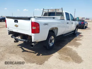 2009 Chevrolet Silverado 3500HD with VIN 1GBHK83699F159061, listed as a IAAI auction lot 41982560 with 352,309 mi miles and . Bid and sale history available at DreamBid. Image 4.