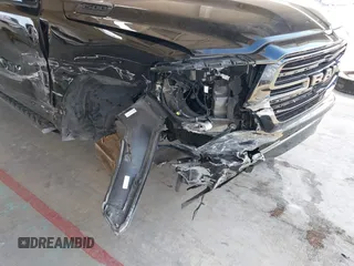 2020 Ram 1500 Big Horn z VIN 1C6RREFT0LN373453, wystawiony jako IAAI lot #42589862 z przebiegiem 93 768 mil mil oraz . Historia ofert i sprzedaży dostępna na DreamBid. Obrazek 6.