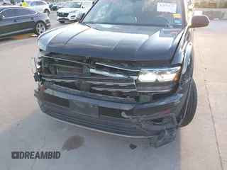2018 Volkswagen Atlas SE with VIN 1V2DR2CA8JC536295, listed as a IAAI auction lot 41275322 with 166,684 mi miles and . Bid and sale history available at DreamBid. Image 6.