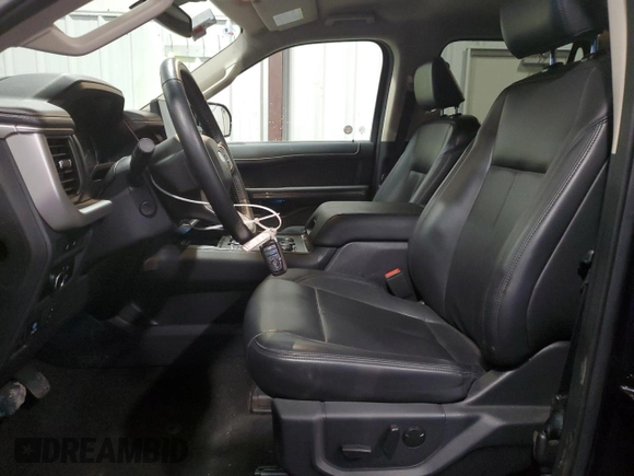 2024 Ford Expedition Max XLT with VIN 1FMJK1J82REA36065, listed as a Copart auction lot 88640305 with 29,528 mi miles and Clean title. Bid and sale history available at DreamBid. Image 7.