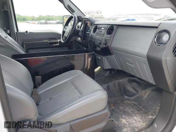 2016 Ford F-250 XL with VIN 1FD7X2B64GEC87424, listed as a IAAI auction lot 42014960 with 557,866 mi miles and . Bid and sale history available at DreamBid. Image 5.