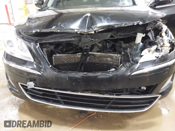 2013 Hyundai Genesis 3.8L with VIN KMHGC4DD3DU247095, listed as a IAAI auction lot 41551023 with 131,038 mi miles. Bid and sale history available at carsss.com. Image 6.