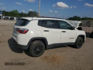 2020 Jeep Compass Sport z VIN 3C4NJDAB8LT105015, wystawiony jako Copart lot #54921305 z przebiegiem 104 453 mil mil oraz Nie do naprawy • Non repairable. Historia ofert i sprzedaży dostępna na DreamBid. Obrazek 3.
