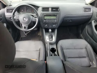 2011 Volkswagen Jetta SE with VIN 3VWDX7AJ3BM021189, listed as a Copart auction lot 61505625 with 132,672 mi miles and Salvage title. Bid and sale history available at DreamBid. Image 8.