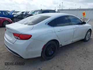 2015 Chrysler 200 Limited с VIN 1C3CCCAB4FN710167, выставлен на аукционе IAAI как лот 42265899 с пробегом 131 554 миль миль и . История ставок и продаж доступна на DreamBid. Изображение 4.