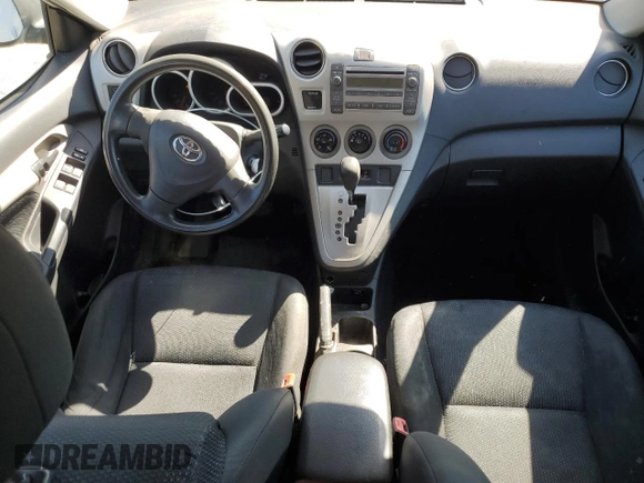 2009 Toyota Matrix z VIN 2T1KU40EX9C005404, wystawiony jako Copart lot #56346825 z przebiegiem 333 704 mil mil oraz Czysty tytuł • Clean title. Historia ofert i sprzedaży dostępna na DreamBid. Obrazek 8.