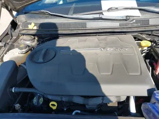 2015 Chrysler 200 S with VIN 1C3CCCDG6FN727592, listed as a IAAI auction lot 41769446 with 27,542 mi miles. Bid and sale history available at carsss.com. Image 10.