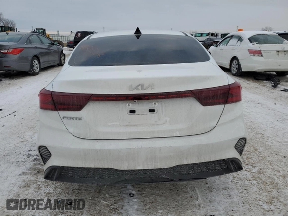 2024 Kia Forte LXS with VIN 3KPF24AD4RE811320, listed as a Copart auction lot 88816405 with 0 mi miles and Salvage Title. Bid and sale history available at carsss.com. Image 6.