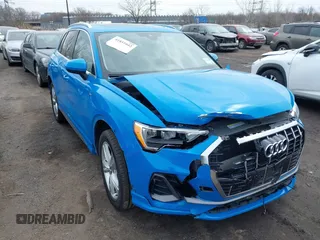 2020 Audi Q3 S line Premium z VIN WA1DECF39L1013425, wystawiony jako IAAI lot #41851042 z przebiegiem 57 901 mil mil oraz . Historia ofert i sprzedaży dostępna na DreamBid. Obrazek 1.
